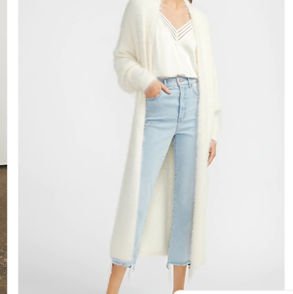 White Furry Duster - Picture 2 of 7